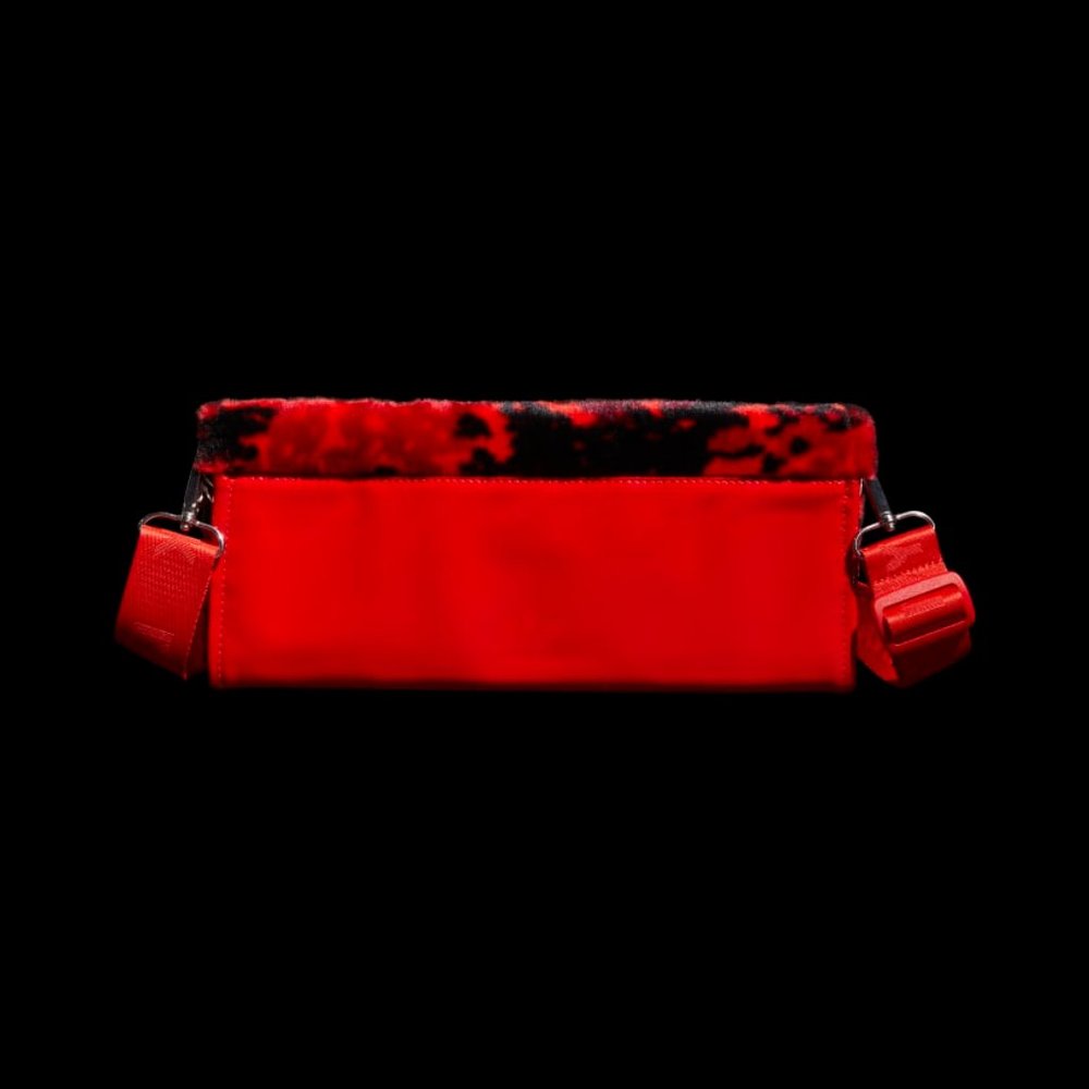 SOLD = ADIDAS x IVY PARK - PRINTED FAUX FUR ENVELOPE CLUTCH - Picture 3 of 5